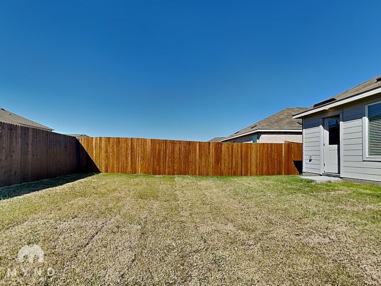 Building Photo - 1836 Javelina St