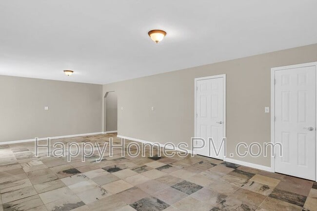 Building Photo - 236 Bayview Drive