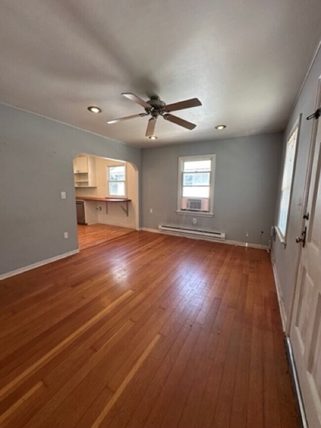 Building Photo - Spokane Bungalow