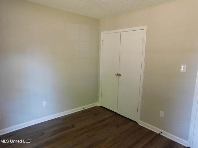 Building Photo - 6510 Heather Rd