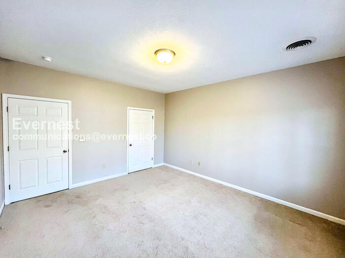 Building Photo - 1181 Henry Rd