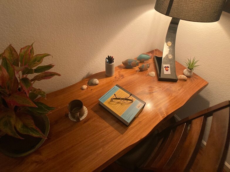 Building Photo - 301 4th St