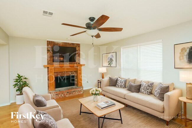 Building Photo - 2137 San Simeon Dr