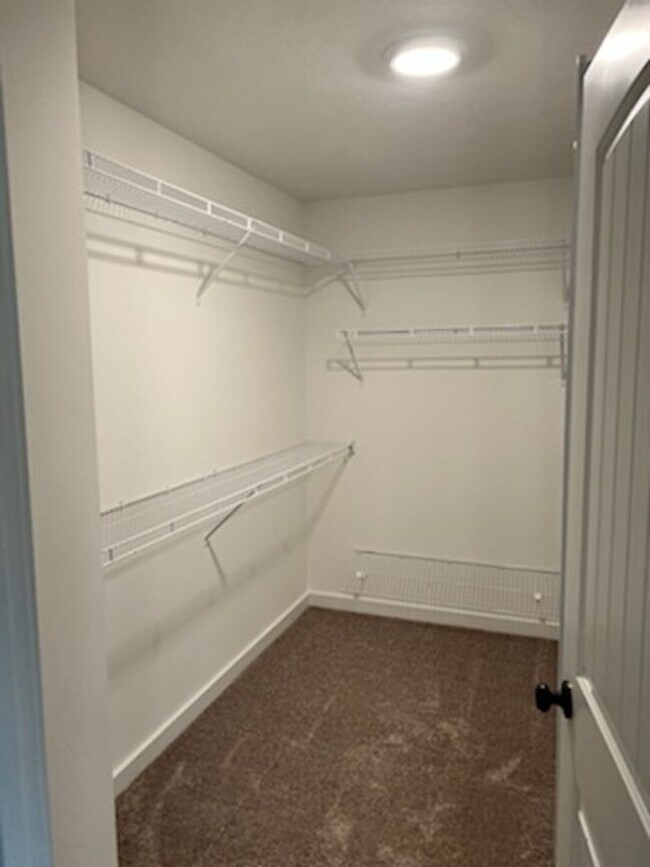Building Photo - Beautiful and spacious 2 Story in Summerto...