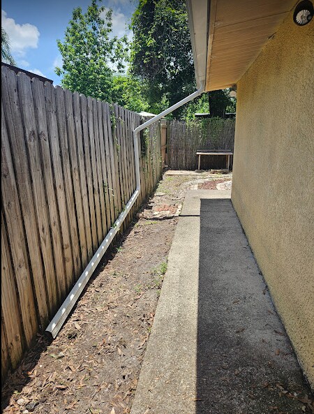 Building Photo - 2109 E Bougainvillea Ave