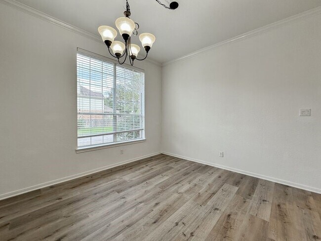 Building Photo - 73 E Montfair Blvd