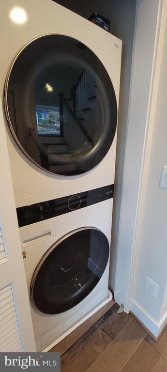 Building Photo - 2815 24th Rd S