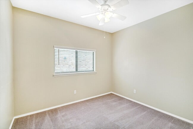 Building Photo - 2202 Sage Canyon Dr