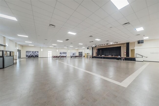Building Photo - 2462 Brazilia Dr