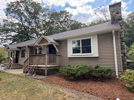 Building Photo - 133 Millbrook Rd