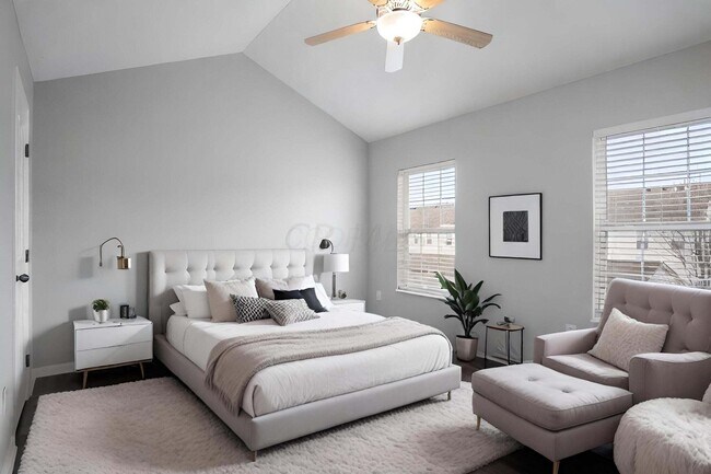 Building Photo - 587 Lazelle Rd