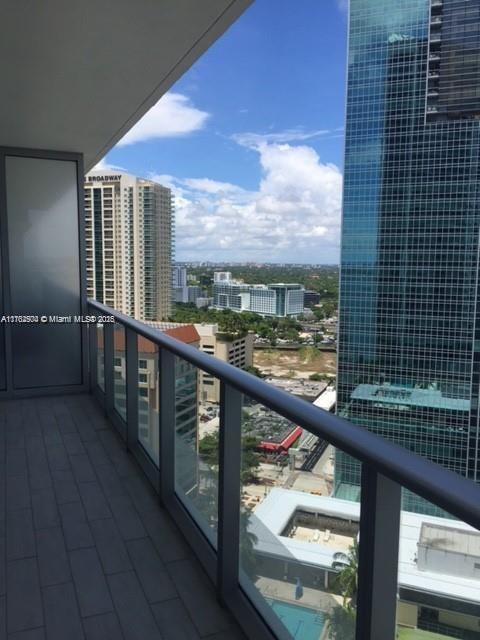 Building Photo - 1300 Brickell Bay Dr