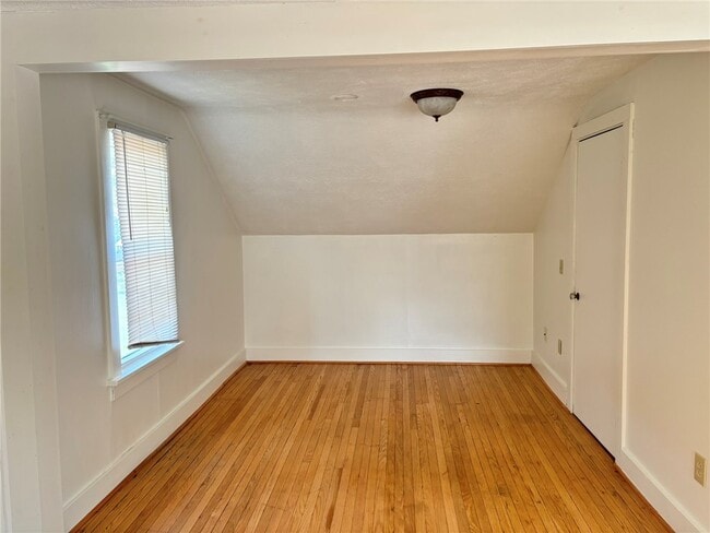 Building Photo - 2096 Norton St
