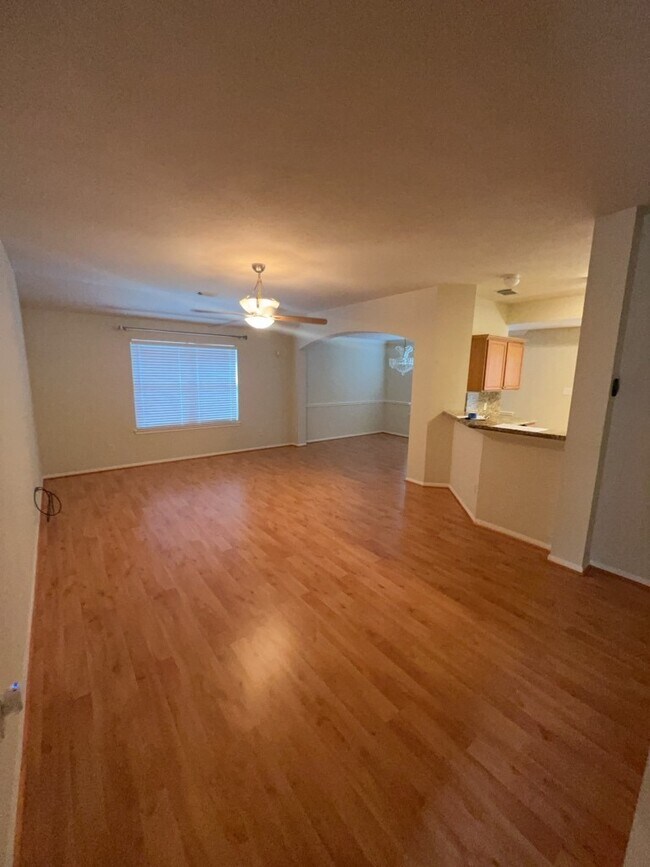 Building Photo - 5523 Dapplewood Ln
