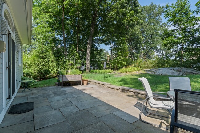 Building Photo - 5 Rockhill Terrace