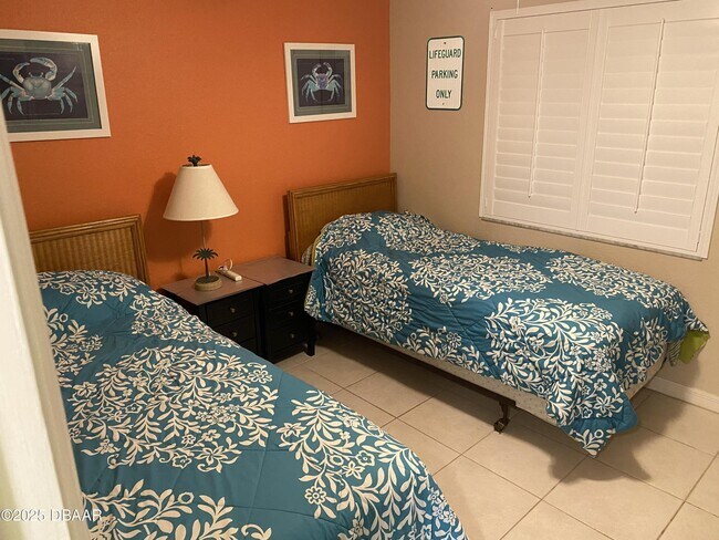 Building Photo - 1571 S Atlantic Ave