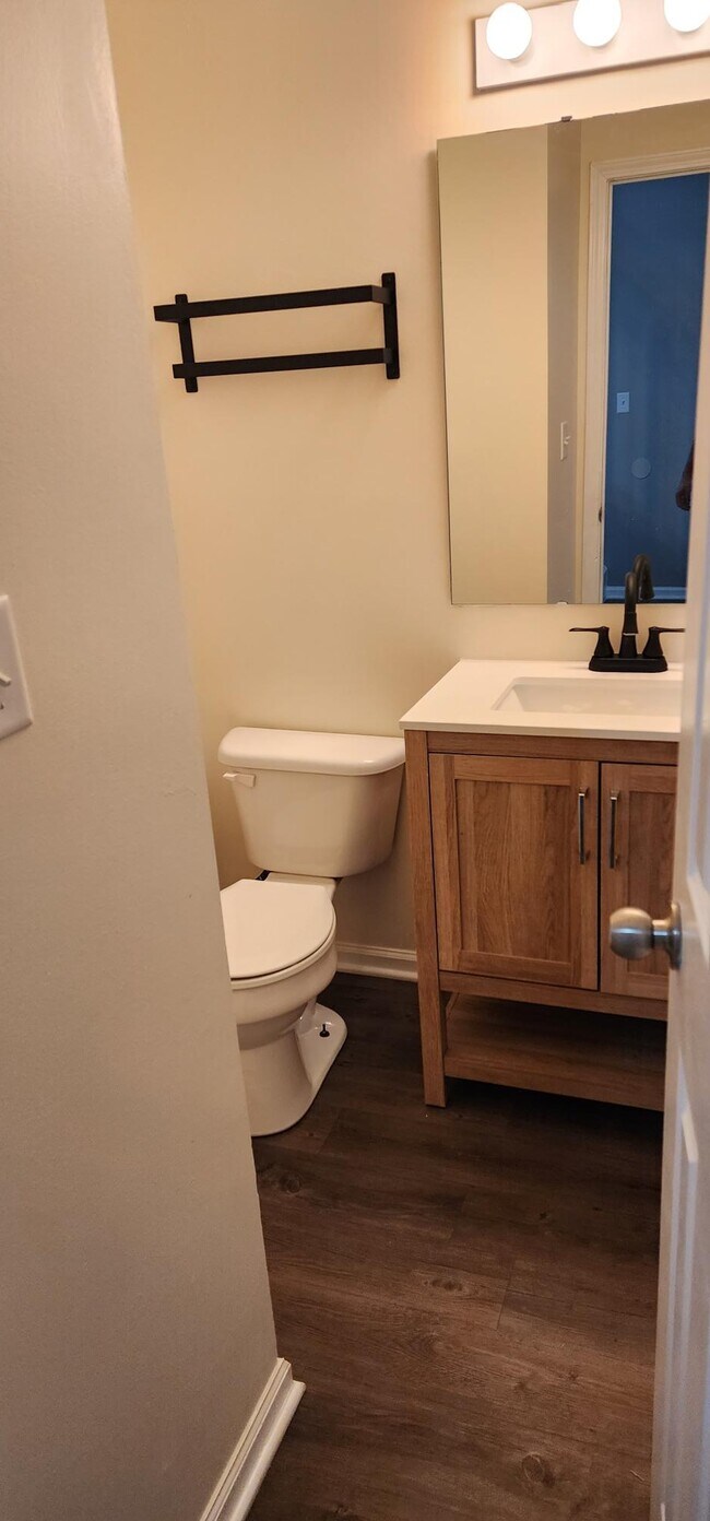 Building Photo - 6054 Southbay Dr