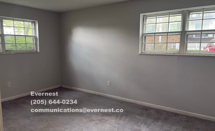 Building Photo - 1470 Slade Ave