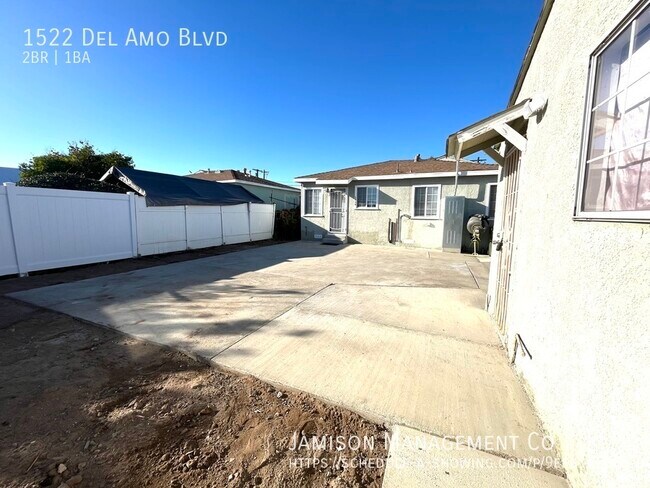 Building Photo - 1522 Del Amo Blvd