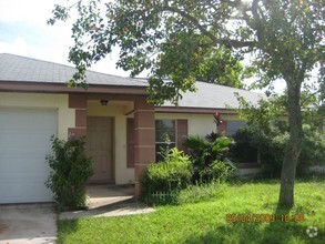 Building Photo - Available August