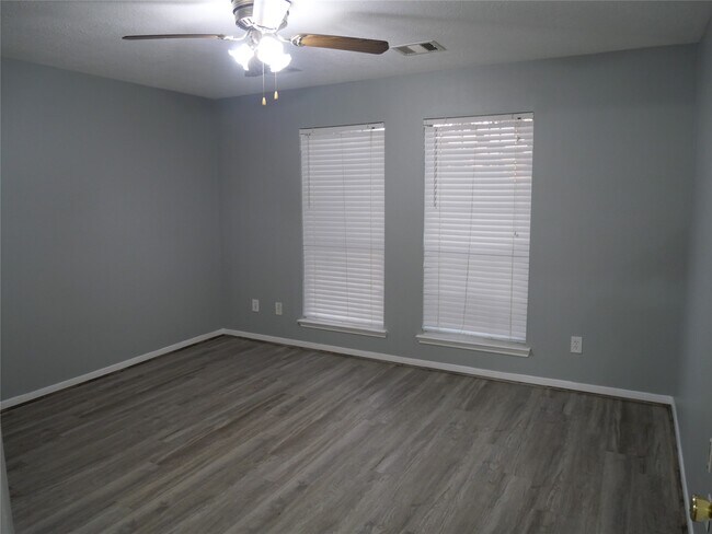 Building Photo - 11931 Panay Village Cir