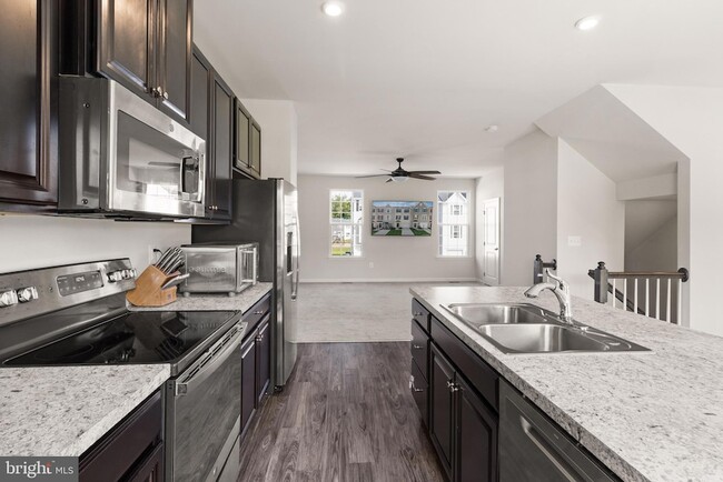 Building Photo - 36084 Fawn Ln