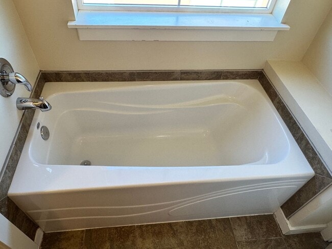 Building Photo - Fantastic home in Central Bozeman ready fo...