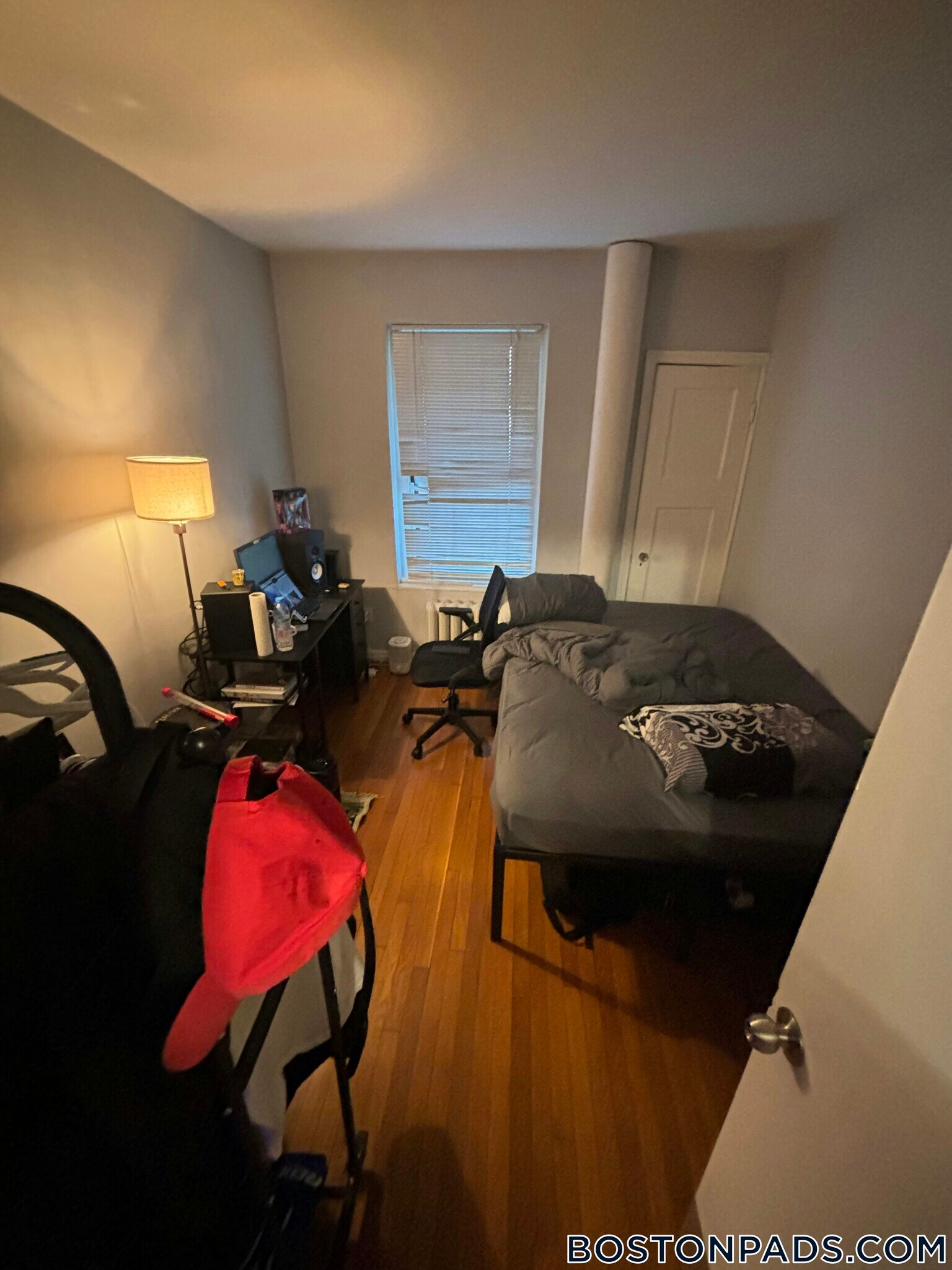 Building Photo - 452 Park Dr