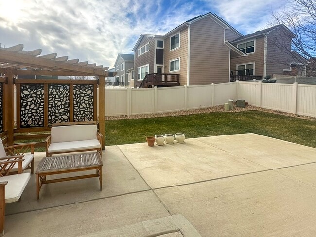 Building Photo - The price can't be beat!