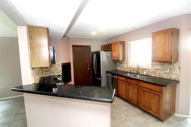 Building Photo - 3515 Woodmere Ln