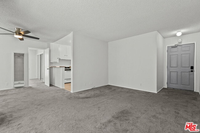 Building Photo - 15286 Sutton St