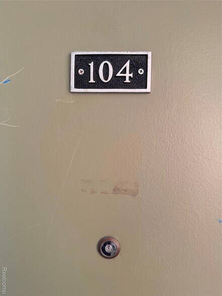 Building Photo - 1249 Island Dr