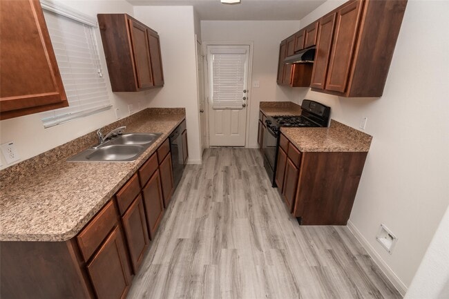 Building Photo - 5731 Post Oak Manor Dr