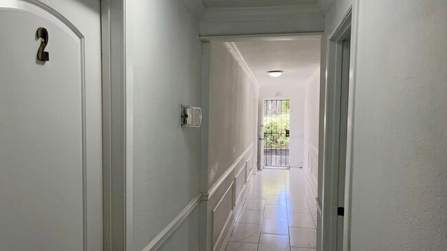 Building Photo - 1033 Henton Ln