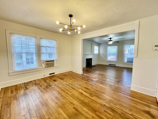 Building Photo - 117 Woodside Ave