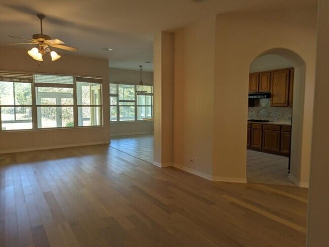 Building Photo - 5356 Magdelena Dr