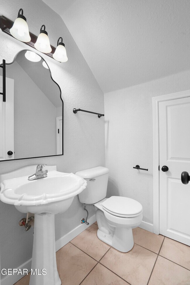 Building Photo - 12323 Sombra Grande Dr