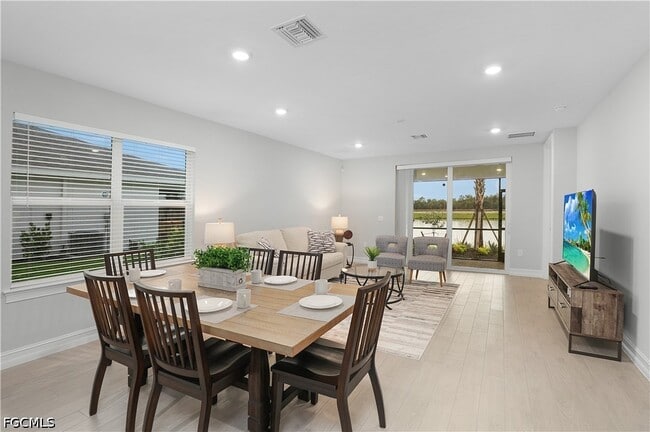Building Photo - 44442 Palm Frond Dr
