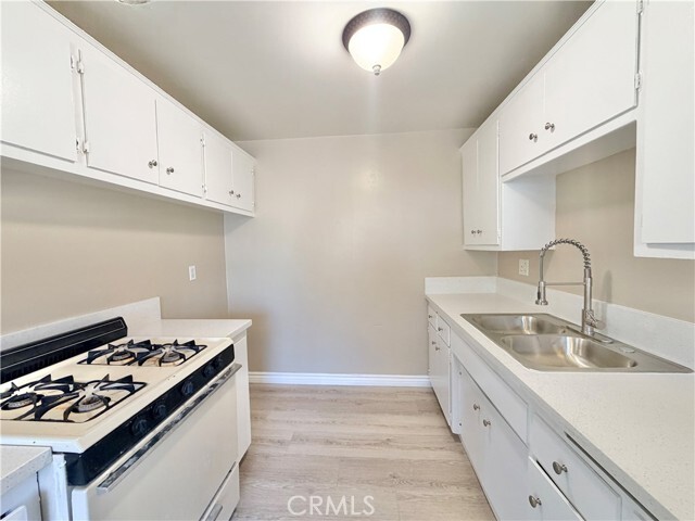 Building Photo - 448 N Terry Way