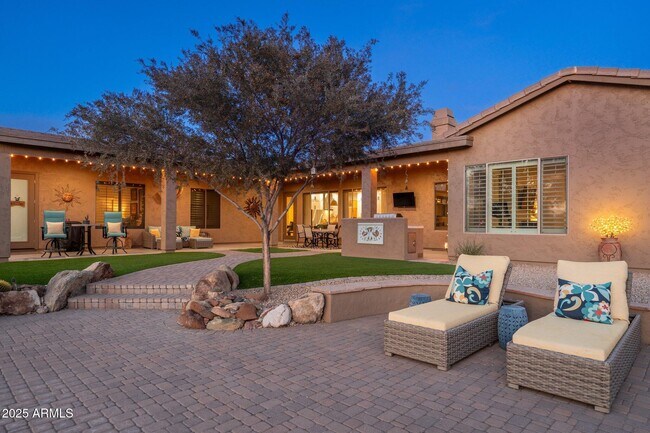 Building Photo - 5712 E Blue Sky Dr