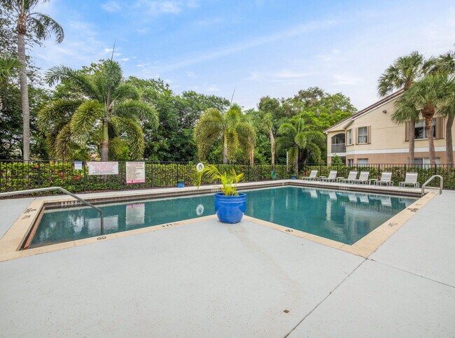 Building Photo - 815 Boynton Beach Blvd