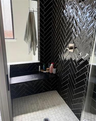 Building Photo - 8441 Wembley