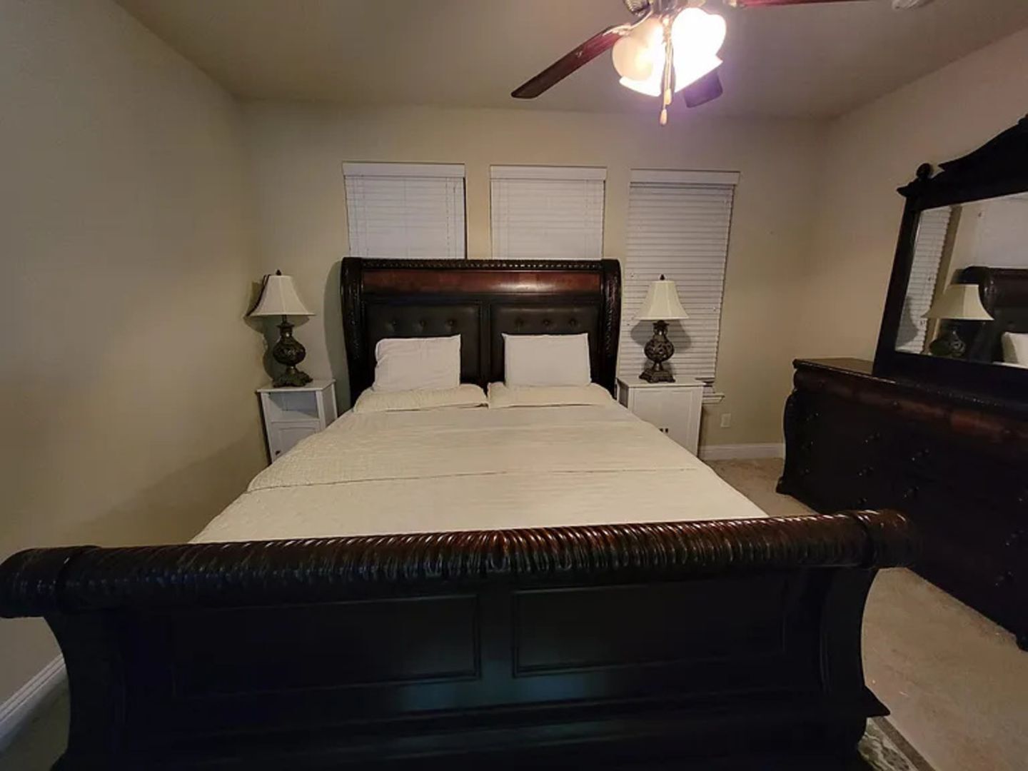 Building Photo - 1011 Nail Ln