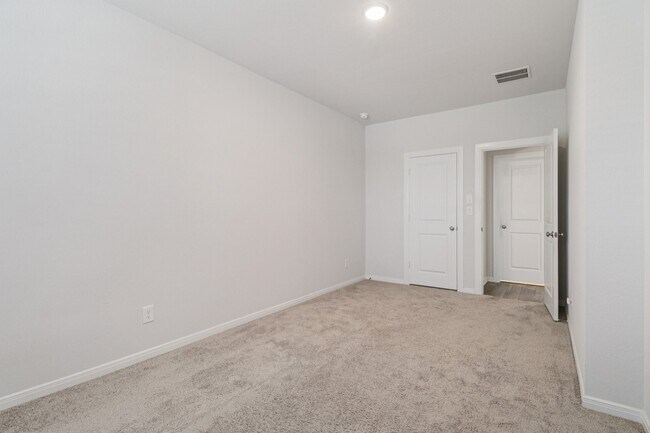 Building Photo - 18203 Lilac Woods Trl