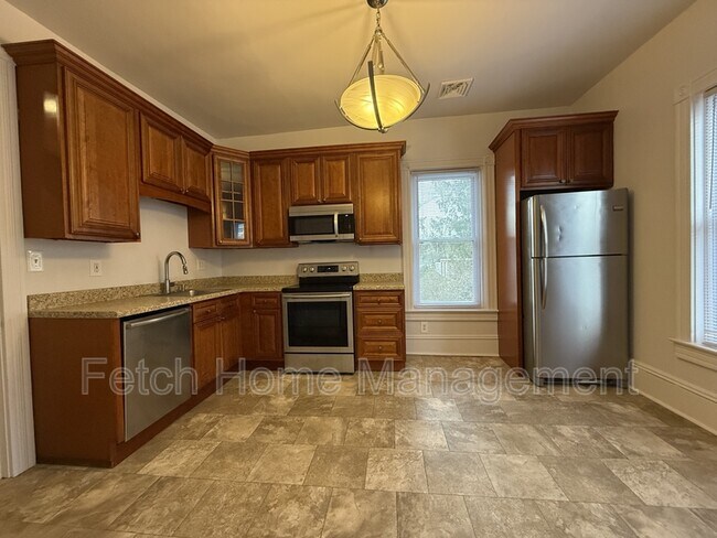 Building Photo - 125 E State St