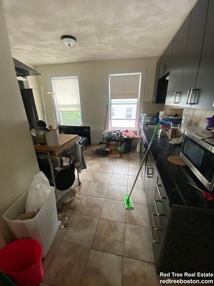 Building Photo - 72 Hobson St