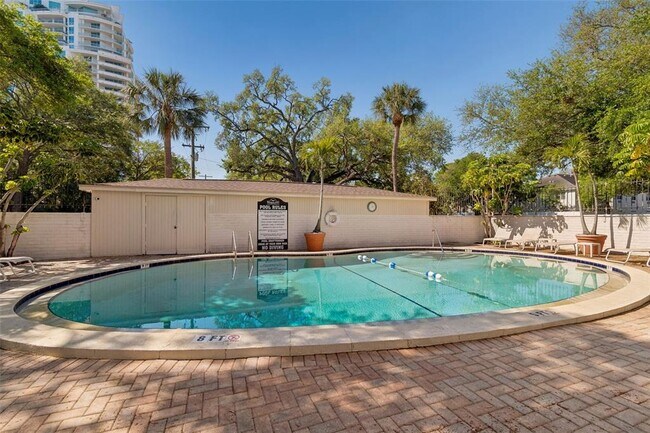 Building Photo - 3325 Bayshore Blvd