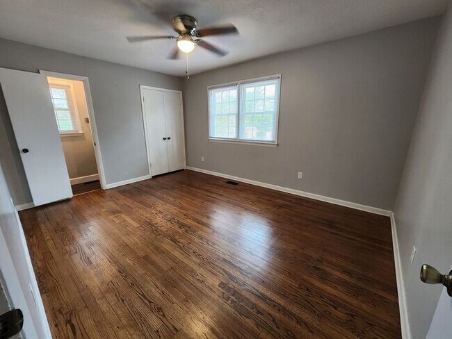 Building Photo - 7547 Decatur Dr