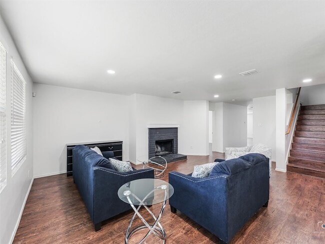 Building Photo - 13262 Cleburne Dr