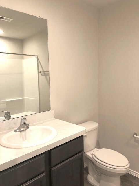 Building Photo - 9827 Laurel Lake Dr